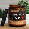 lieblings penis | https://frechekerzen.s3.eu-central-1.amazonaws.com/release/250ml+GROSS/partner/mann/images/kuerbis/main-live.jpg FRECHEKERZEN, Witzige Sojawachs Duftkerze mit frechem Spruch und aufregendem Duft, ideal als lustiges handgemachtes Geschenk