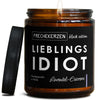 lieblings idiot | partner/mann/lieblings-id-4647186/images/laveis/main-ob.jpg FRECHEKERZEN, Witzige Sojawachs Duftkerze mit frechem Spruch und aufregendem Duft, ideal als lustiges handgemachtes Geschenk