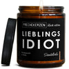 lieblings idiot | partner/mann/lieblings-id-4647186/images/sandel/main-ob.jpg FRECHEKERZEN, Witzige Sojawachs Duftkerze mit frechem Spruch und aufregendem Duft, ideal als lustiges handgemachtes Geschenk
