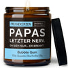papas letzter nerv. oh sieh nur... er brennt.| https://frechekerzen.s3.eu-central-1.amazonaws.com/release/250ml+GROSS/eltern/papa/images/bubble/main-ob.jpg FRECHEKERZEN, Witzige Sojawachs Duftkerze mit frechem Spruch und aufregendem Duft, ideal als lustiges handgemachtes Geschenk