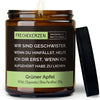 wir sind geschwister. wenn du hinfällst, helfe ich dir erst, wenn ich aufgehört habe zu lachen. | https://frechekerzen.s3.eu-central-1.amazonaws.com/release/250ml+GROSS/geschwister/images/greenap/main-ob.jpg FRECHEKERZEN, Witzige Sojawachs Duftkerze mit frechem Spruch und aufregendem Duft, ideal als lustiges handgemachtes Geschenk